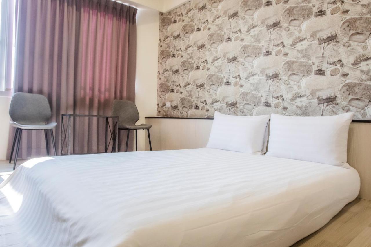 Moment Inn Tainan Exterior photo