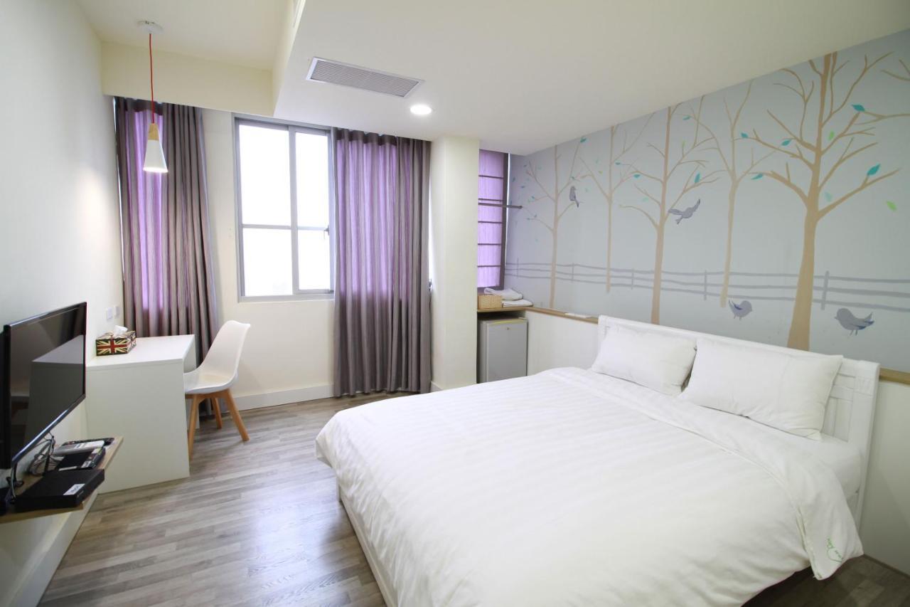 Moment Inn Tainan Exterior photo