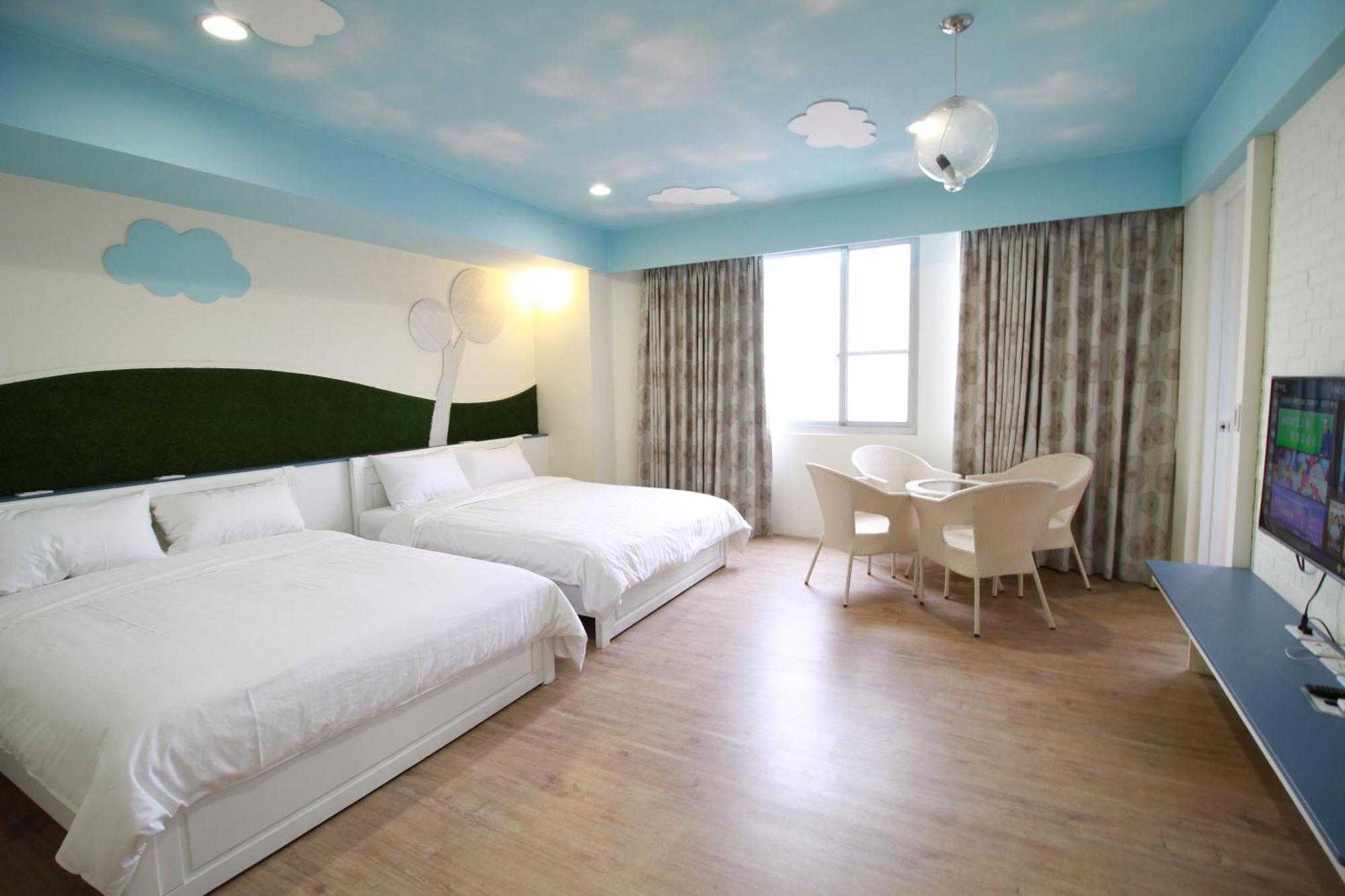 Moment Inn Tainan Exterior photo