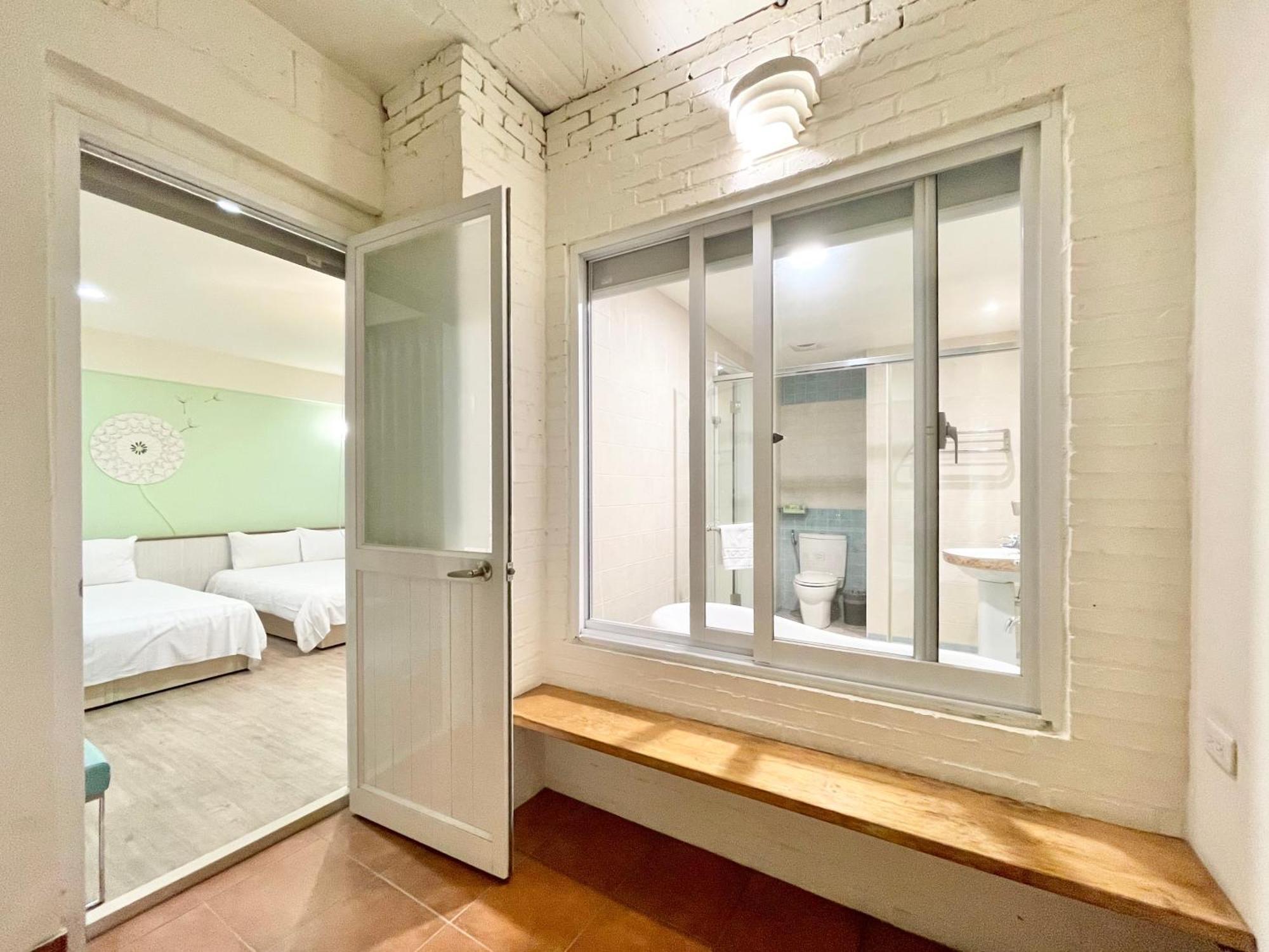 Moment Inn Tainan Exterior photo