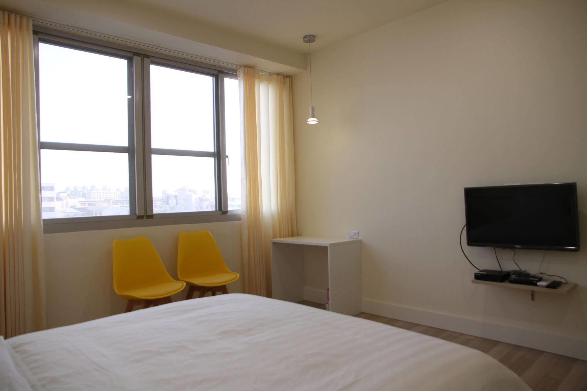 Moment Inn Tainan Exterior photo